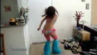 video Seksi kızdan webcam dansı!